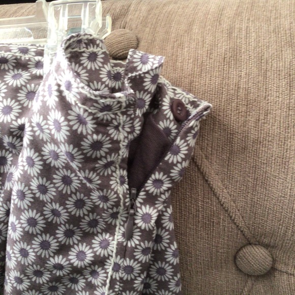 🎉Host Pick🎉 Studio M Embroidered Daisy - Picture 3 of 6